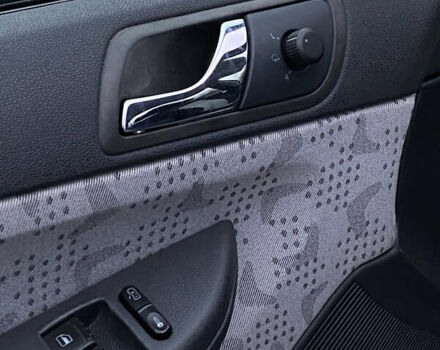 Серый Шкода Фабия, объемом двигателя 1.39 л и пробегом 276 тыс. км за 3999 $, фото 26 на Automoto.ua