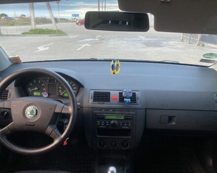 Сірий Шкода Фабія, об'ємом двигуна 1.4 л та пробігом 303 тис. км за 3400 $, фото 5 на Automoto.ua