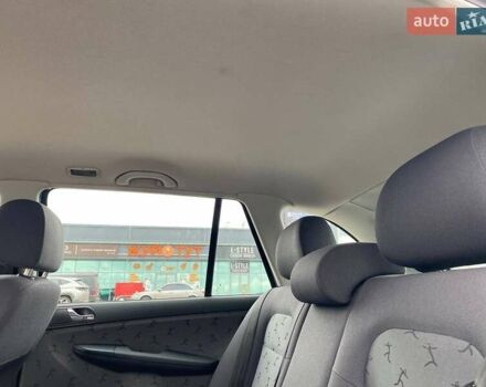 Сірий Шкода Фабія, об'ємом двигуна 1.39 л та пробігом 195 тис. км за 4400 $, фото 4 на Automoto.ua