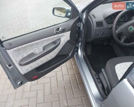 Сірий Шкода Фабія, об'ємом двигуна 1.39 л та пробігом 277 тис. км за 4400 $, фото 15 на Automoto.ua