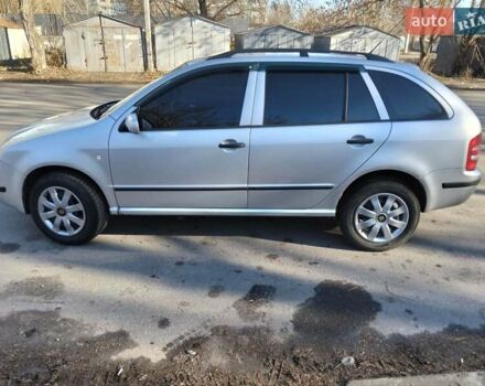 Шкода Фабия 2003 в Днепре (Днепропетровске) на Automoto.ua Серый Шкода Фабия, объемом двигателя 1.39 л и пробегом 210 тыс. км за 4600 $, фото 5 на Automoto.ua