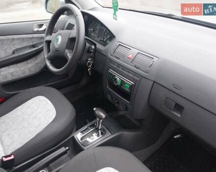 Сірий Шкода Фабія, об'ємом двигуна 1.39 л та пробігом 277 тис. км за 4400 $, фото 26 на Automoto.ua