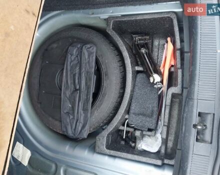 Сірий Шкода Фабія, об'ємом двигуна 1.39 л та пробігом 277 тис. км за 4400 $, фото 39 на Automoto.ua