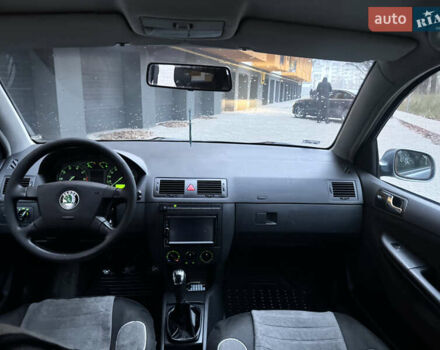 Серый Шкода Фабия, объемом двигателя 1.39 л и пробегом 211 тыс. км за 3799 $, фото 6 на Automoto.ua