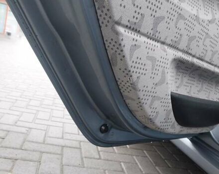 Сірий Шкода Фабія, об'ємом двигуна 1.39 л та пробігом 277 тис. км за 4400 $, фото 22 на Automoto.ua