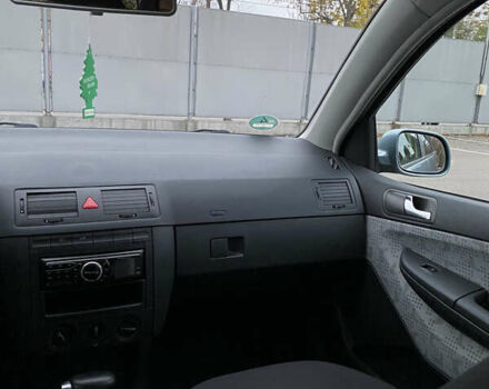 Серый Шкода Фабия, объемом двигателя 1.39 л и пробегом 276 тыс. км за 3999 $, фото 45 на Automoto.ua