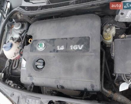 Сірий Шкода Фабія, об'ємом двигуна 1.39 л та пробігом 277 тис. км за 4400 $, фото 32 на Automoto.ua