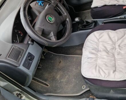 Шкода Фабия 2003 в Тячеве на Automoto.ua Серый Шкода Фабия, объемом двигателя 1.2 л и пробегом 340 тыс. км за 2800 $, фото 5 на Automoto.ua