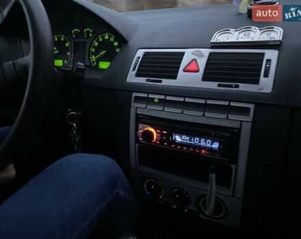 Сірий Шкода Фабія, об'ємом двигуна 1.39 л та пробігом 185 тис. км за 4000 $, фото 17 на Automoto.ua