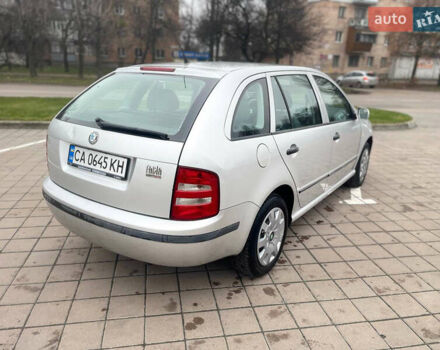 Серый Шкода Фабия, объемом двигателя 1.39 л и пробегом 252 тыс. км за 4200 $, фото 2 на Automoto.ua