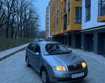 Серый Шкода Фабия, объемом двигателя 1.39 л и пробегом 211 тыс. км за 3799 $, фото 2 на Automoto.ua