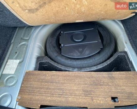 Серый Шкода Фабия, объемом двигателя 1.39 л и пробегом 195 тыс. км за 4200 $, фото 14 на Automoto.ua