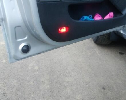 Серый Шкода Фабия, объемом двигателя 1.4 л и пробегом 236 тыс. км за 2900 $, фото 11 на Automoto.ua