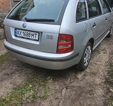 Сірий Шкода Фабія, об'ємом двигуна 1.6 л та пробігом 247 тис. км за 5200 $, фото 2 на Automoto.ua