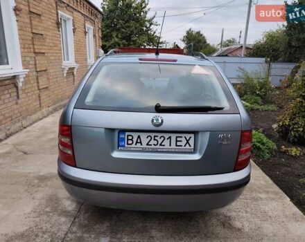 Серый Шкода Фабия, объемом двигателя 1.39 л и пробегом 202 тыс. км за 4700 $, фото 4 на Automoto.ua