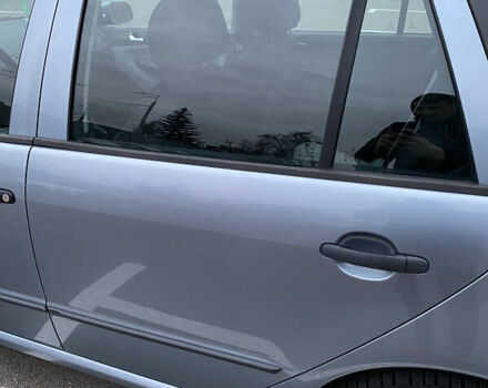 Серый Шкода Фабия, объемом двигателя 1.39 л и пробегом 276 тыс. км за 3999 $, фото 15 на Automoto.ua