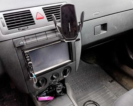 Серый Шкода Фабия, объемом двигателя 1.4 л и пробегом 380 тыс. км за 3500 $, фото 3 на Automoto.ua