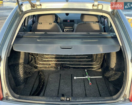 Серый Шкода Фабия, объемом двигателя 1.39 л и пробегом 250 тыс. км за 2990 $, фото 12 на Automoto.ua