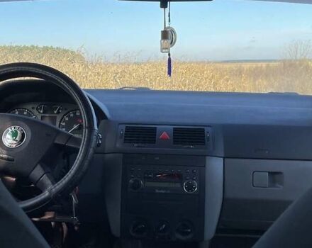 Сірий Шкода Фабія, об'ємом двигуна 1.4 л та пробігом 291 тис. км за 3050 $, фото 1 на Automoto.ua