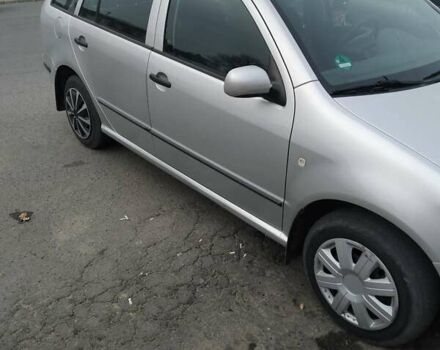 Серый Шкода Фабия, объемом двигателя 1.4 л и пробегом 250 тыс. км за 4100 $, фото 1 на Automoto.ua