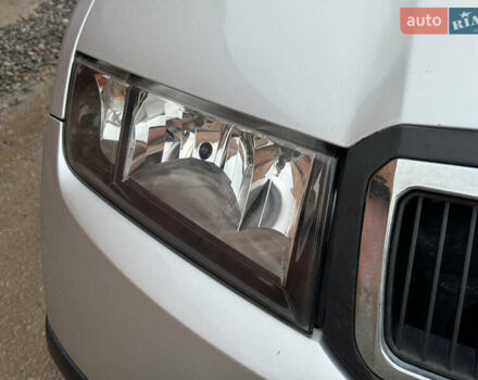 Серый Шкода Фабия, объемом двигателя 1.39 л и пробегом 208 тыс. км за 3999 $, фото 5 на Automoto.ua