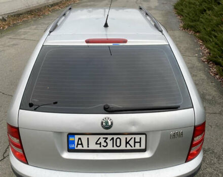 Серый Шкода Фабия, объемом двигателя 1.39 л и пробегом 243 тыс. км за 4500 $, фото 4 на Automoto.ua