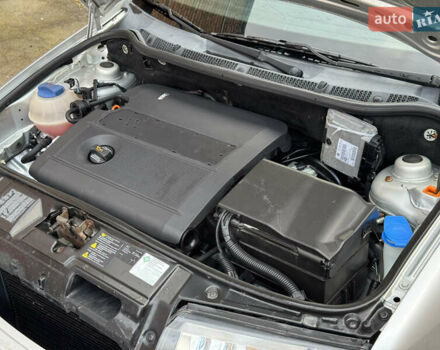 Серый Шкода Фабия, объемом двигателя 1.39 л и пробегом 208 тыс. км за 3999 $, фото 33 на Automoto.ua