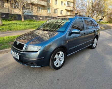 Серый Шкода Фабия, объемом двигателя 1.4 л и пробегом 220 тыс. км за 3600 $, фото 2 на Automoto.ua