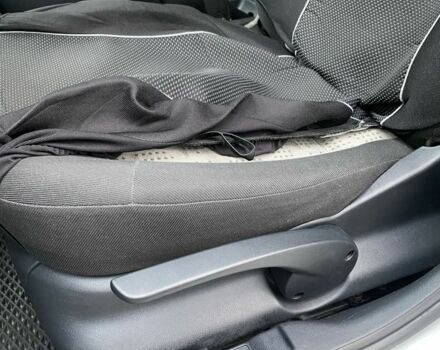 Серый Шкода Фабия, объемом двигателя 1.4 л и пробегом 243 тыс. км за 4600 $, фото 14 на Automoto.ua