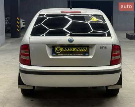 Серый Шкода Фабия, объемом двигателя 1.39 л и пробегом 178 тыс. км за 5100 $, фото 4 на Automoto.ua