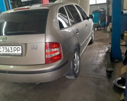 Сірий Шкода Фабія, об'ємом двигуна 1.9 л та пробігом 440 тис. км за 3937 $, фото 7 на Automoto.ua