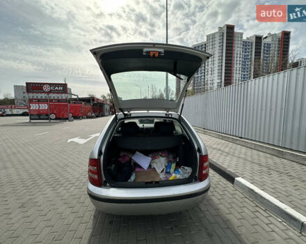 Серый Шкода Фабия, объемом двигателя 1.39 л и пробегом 208 тыс. км за 4299 $, фото 24 на Automoto.ua