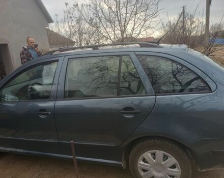 Серый Шкода Фабия, объемом двигателя 1.4 л и пробегом 165 тыс. км за 4700 $, фото 1 на Automoto.ua