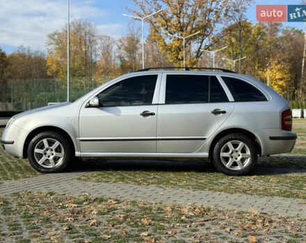 Шкода Фабия 2004 в Харькове на Automoto.ua Серый Шкода Фабия, объемом двигателя 1.39 л и пробегом 180 тыс. км за 4250 $, фото 4 на Automoto.ua