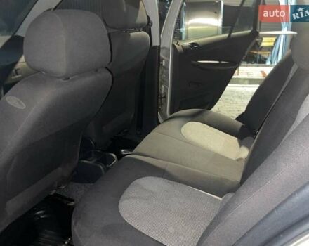 Сірий Шкода Фабія, об'ємом двигуна 1.4 л та пробігом 259 тис. км за 3650 $, фото 6 на Automoto.ua