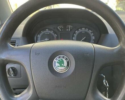 Серый Шкода Фабия, объемом двигателя 1.39 л и пробегом 207 тыс. км за 4300 $, фото 8 на Automoto.ua