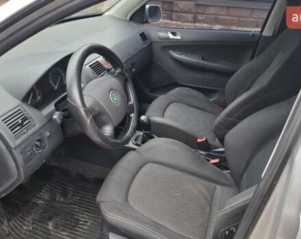 Серый Шкода Фабия, объемом двигателя 1.39 л и пробегом 238 тыс. км за 2700 $, фото 4 на Automoto.ua