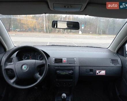 Серый Шкода Фабия, объемом двигателя 1.2 л и пробегом 220 тыс. км за 3500 $, фото 5 на Automoto.ua