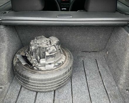 Серый Шкода Фабия, объемом двигателя 1.4 л и пробегом 243 тыс. км за 4600 $, фото 13 на Automoto.ua