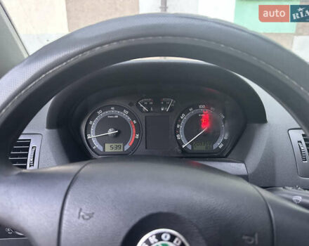 Сірий Шкода Фабія, об'ємом двигуна 1.2 л та пробігом 210 тис. км за 3300 $, фото 10 на Automoto.ua
