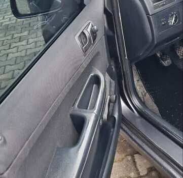 Серый Шкода Фабия, объемом двигателя 1.9 л и пробегом 350 тыс. км за 3150 $, фото 13 на Automoto.ua