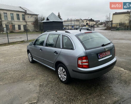 Серый Шкода Фабия, объемом двигателя 1.4 л и пробегом 206 тыс. км за 3650 $, фото 3 на Automoto.ua