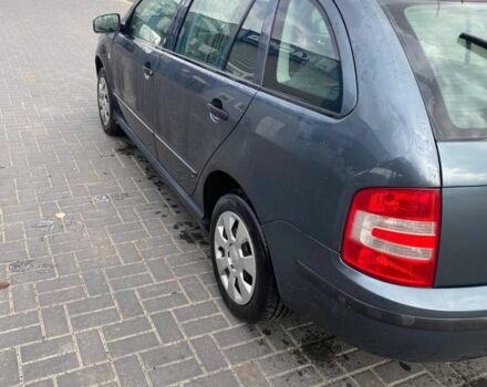 Серый Шкода Фабия, объемом двигателя 1.4 л и пробегом 200 тыс. км за 3450 $, фото 3 на Automoto.ua