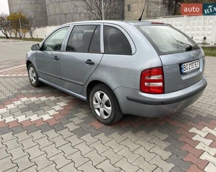 Серый Шкода Фабия, объемом двигателя 1.4 л и пробегом 243 тыс. км за 3000 $, фото 5 на Automoto.ua