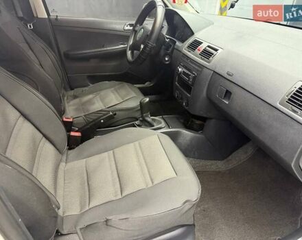 Серый Шкода Фабия, объемом двигателя 1.39 л и пробегом 178 тыс. км за 5100 $, фото 14 на Automoto.ua