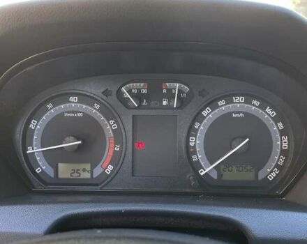 Серый Шкода Фабия, объемом двигателя 1.39 л и пробегом 207 тыс. км за 4300 $, фото 13 на Automoto.ua