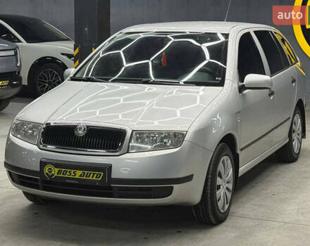 Серый Шкода Фабия, объемом двигателя 1.39 л и пробегом 178 тыс. км за 5100 $, фото 2 на Automoto.ua