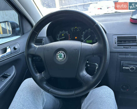 Серый Шкода Фабия, объемом двигателя 1.39 л и пробегом 166 тыс. км за 4700 $, фото 38 на Automoto.ua