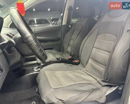 Серый Шкода Фабия, объемом двигателя 1.39 л и пробегом 178 тыс. км за 5100 $, фото 9 на Automoto.ua