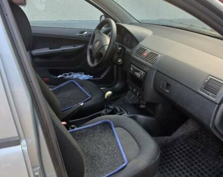 Сірий Шкода Фабія, об'ємом двигуна 1.39 л та пробігом 190 тис. км за 3700 $, фото 1 на Automoto.ua